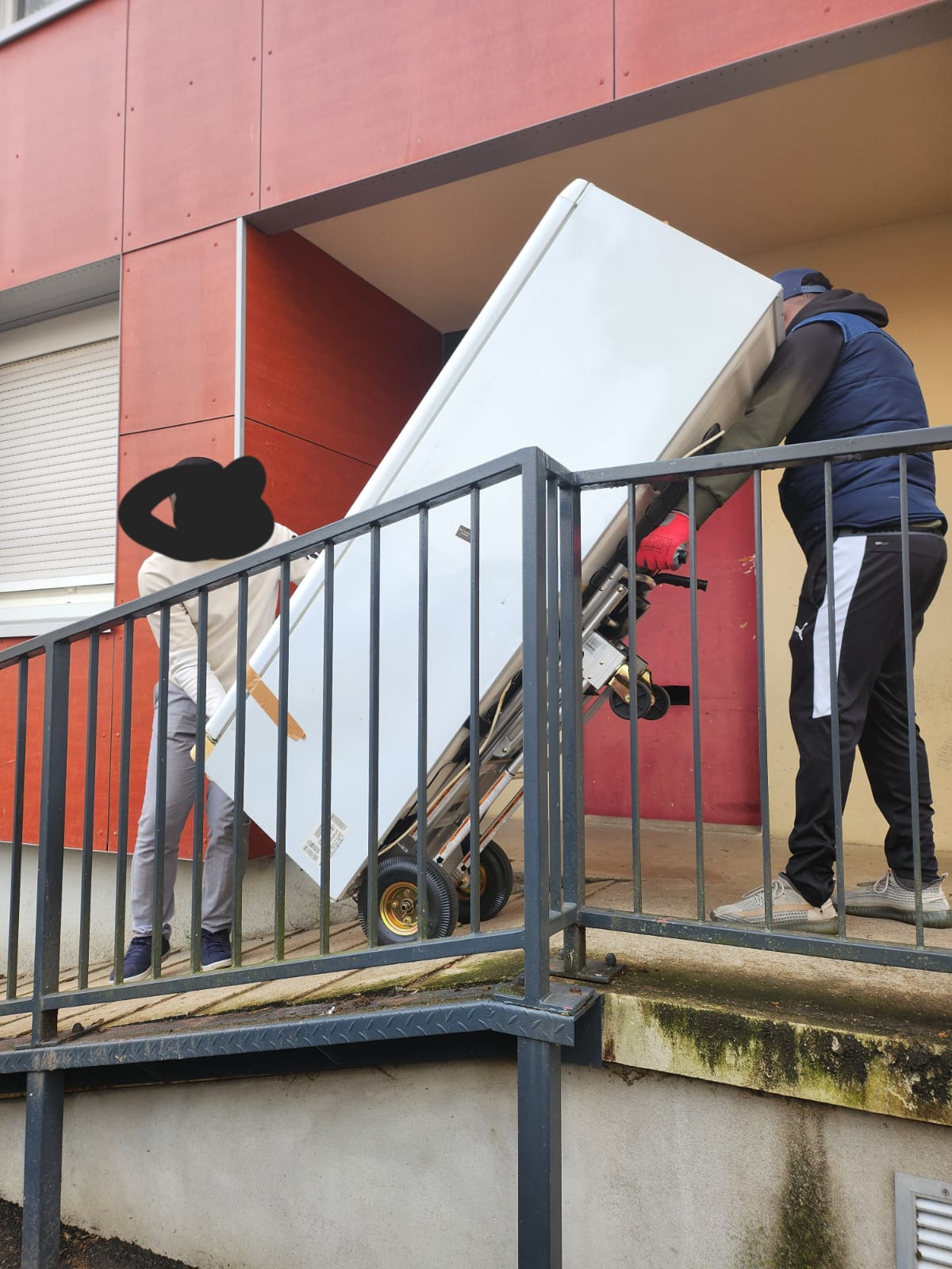 WhatsApp Image 2025-04-18 à 13.08.11_4573d486